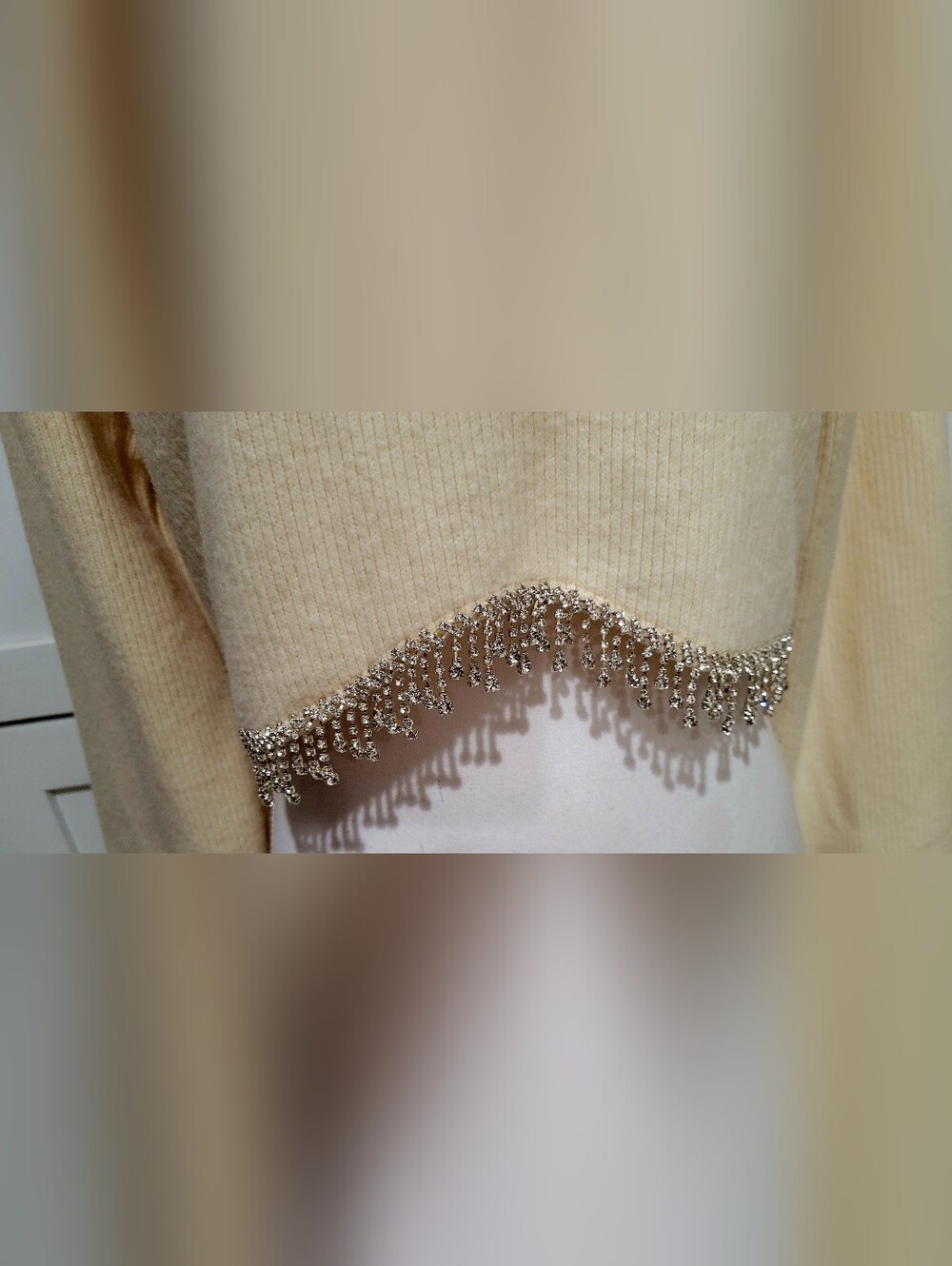 Zara Rhinestone Hem Cream Long Sleeve Cropped Sweater | Size Large